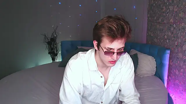 Snapshot of KiskaKurt chatting on September 20, 2025, 9:16 pm KiskaKurt online show from September 20, 2025, 9:16 pm