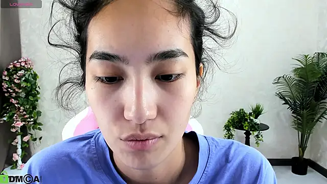 FlirtyAura online show from October 21, 2025, 2:01 am