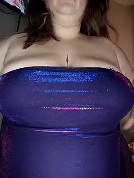 limasieraaa online show from December 16, 2025, 9:20 pm