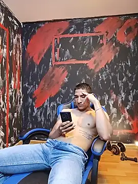 jhonny thes28 online show from May 14, 2026, 7:53 pm
