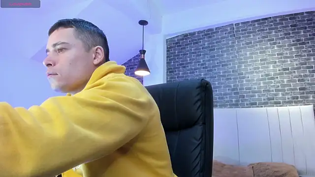 Snapshot of connorsmiith chatting on February 18, 2026, 11:06 am connorsmiith online show from February 18, 2026, 11:06 am