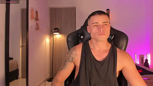 connorsmiith online show from July 8, 2026, 2:05 am