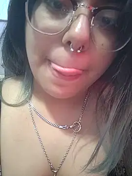 Lovelyrainn online show from November 7, 2025, 10:32 pm