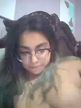 Lovelyrainn online show from November 18, 2025, 3:34 am