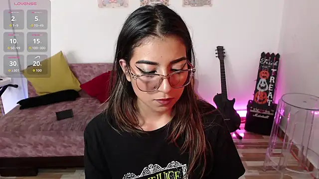 Susanahendrix online show from November 1, 2025, 6:32 pm