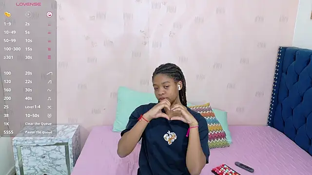 Snapshot of pureebonyy chatting on September 23, 2025, 2:58 am pureebonyy online show from September 23, 2025, 2:58 am
