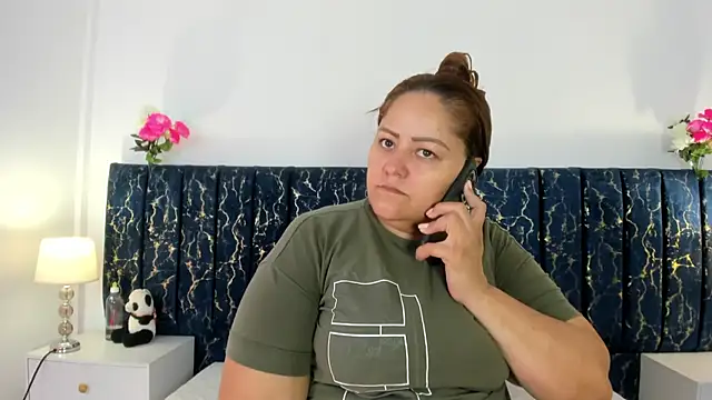 Snapshot of katte_landerr chatting on May 26, 2026, 1:07 pm katte landerr online show from May 26, 2026, 1:07 pm