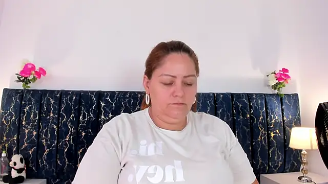 Snapshot of katte_landerr chatting on May 28, 2026, 1:08 pm katte landerr online show from May 28, 2026, 1:08 pm