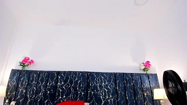 Snapshot of katte_landerr chatting on May 29, 2026, 12:58 pm katte landerr online show from May 29, 2026, 12:58 pm