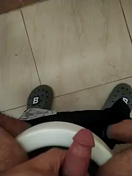 Snapshot of JhonBlase chatting on February 22, 2026, 1:09 pm JhonBlase online show from February 22, 2026, 1:09 pm