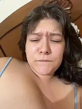 Snapshot of dahianna17 chatting on January 15, 2026, 4:17 am dahianna17 online show from January 15, 2026, 4:17 am