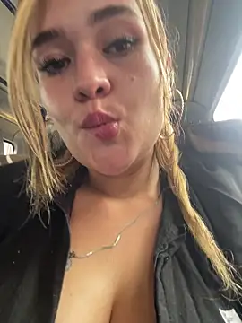 Snapshot of miss_berlyn chatting on May 27, 2026, 7:11 pm miss berlyn online show from May 27, 2026, 7:11 pm