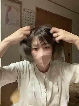 Snapshot of usako_2025 chatting on March 22, 2026, 1:14 pm usako 2025 online show from March 22, 2026, 1:14 pm