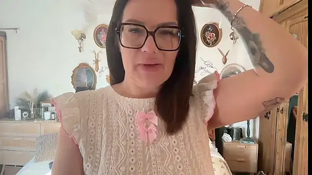  Melia  online show from May 26, 2026, 6:09 am