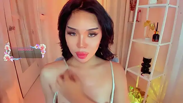 Snapshot of MS_LUNA chatting on December 21, 2025, 12:29 am MS LUNA online show from December 21, 2025, 12:29 am