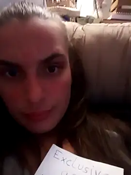 Snapshot of Ittoxx99 chatting on October 9, 2025, 1:14 am Ittoxx99 online show from October 9, 2025, 1:14 am