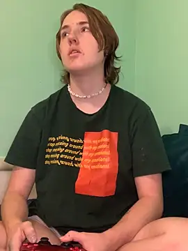 Snapshot of angelbliss10100 chatting on October 30, 2025, 5:46 pm angelbliss10100 online show from October 30, 2025, 5:46 pm