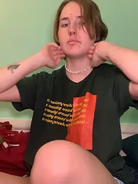 Snapshot of angelbliss10100 chatting on November 2, 2025, 4:42 pm angelbliss10100 online show from November 2, 2025, 4:42 pm