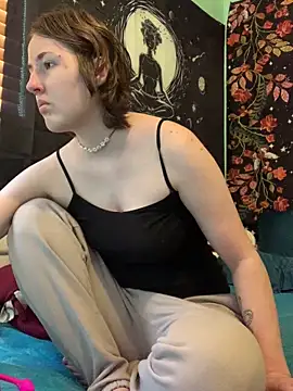 Snapshot of angelbliss10100 chatting on November 29, 2025, 5:27 pm angelbliss10100 online show from November 29, 2025, 5:27 pm