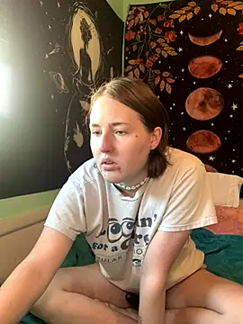 Snapshot of angelbliss10100 chatting on December 16, 2025, 4:56 pm angelbliss10100 online show from December 16, 2025, 4:56 pm