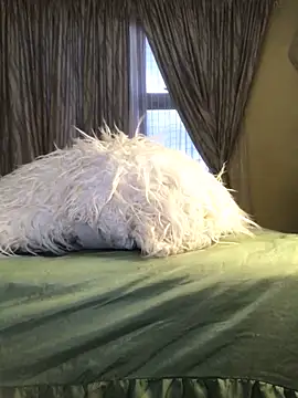 Snapshot of KINKYBOOTI22 chatting on March 26, 2026, 4:12 pm KINKYBOOTI22 online show from March 26, 2026, 4:12 pm