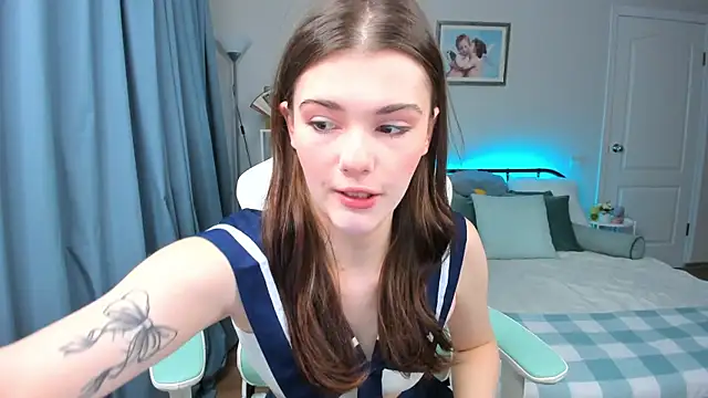 Snapshot of Zoe_Vee chatting on September 26, 2025, 3:10 am Zoe Vee online show from September 26, 2025, 3:10 am