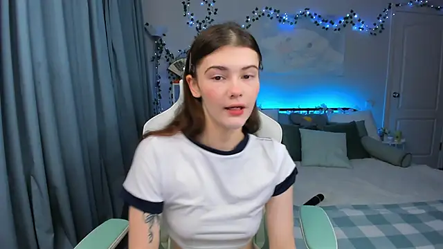 Snapshot of Zoe_Vee chatting on November 13, 2025, 3:16 am Zoe Vee online show from November 13, 2025, 3:16 am