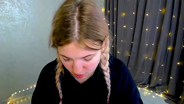 Snapshot of arlana_klart chatting on February 3, 2026, 1:15 am arlana klart online show from February 3, 2026, 1:15 am