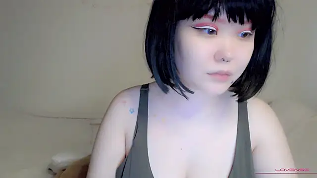 tsunade chan online show from October 12, 2025, 5:17 am