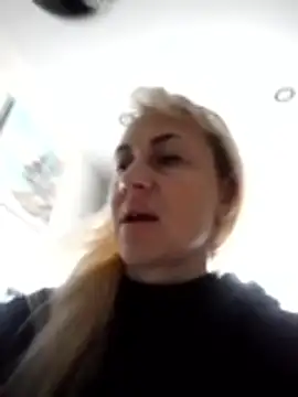 Snapshot of KissMiSveet chatting on November 9, 2025, 7:50 am KissMiSveet online show from November 9, 2025, 7:50 am