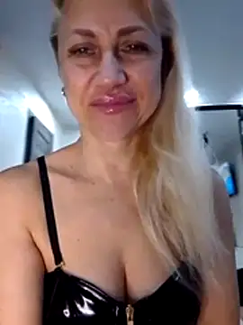 Snapshot of KissMiSveet chatting on February 23, 2026, 4:15 pm KissMiSveet online show from February 23, 2026, 4:15 pm