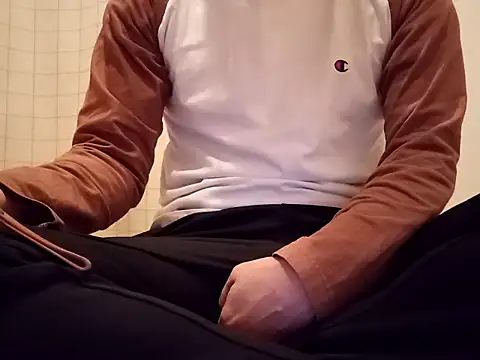 Snapshot of nori1981_oosaka chatting on February 7, 2026, 4:00 pm nori1981 oosaka online show from February 7, 2026, 4:00 pm