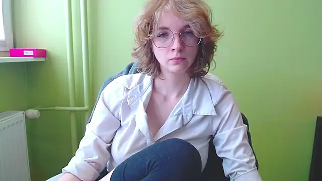 juicyPenny online show from May 24, 2026, 6:29 am