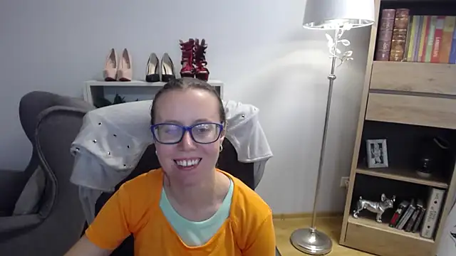 Snapshot of sweetxLizzy chatting on September 19, 2025, 4:36 am sweetxLizzy online show from September 19, 2025, 4:36 am