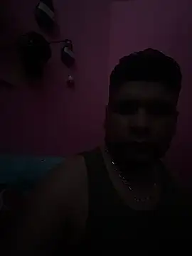 Snapshot of RandalHot chatting on December 22, 2025, 5:43 pm RandalHot online show from December 22, 2025, 5:43 pm