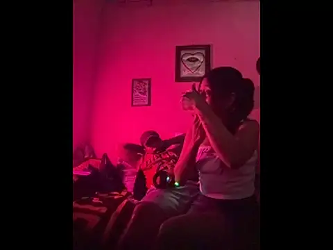 Snapshot of RandalHot chatting on February 7, 2026, 7:28 pm RandalHot online show from February 7, 2026, 7:28 pm