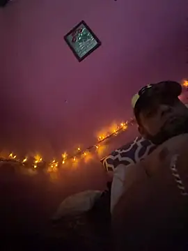 Snapshot of RandalHot chatting on February 9, 2026, 8:24 pm RandalHot online show from February 9, 2026, 8:24 pm