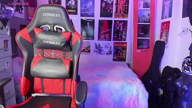 mistresscrowley666 online show from October 26, 2025, 11:20 pm