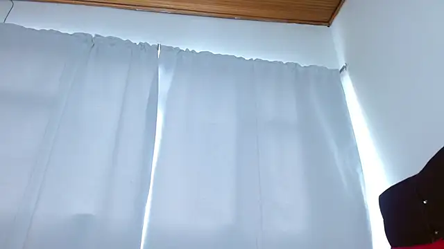 Charlothe Wright online show from October 17, 2025, 5:59 pm