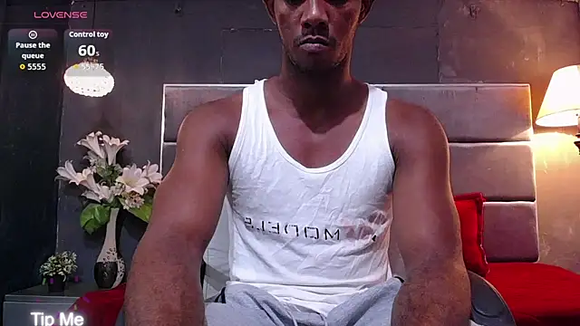 blackbignude online show from October 8, 2025, 1:25 am