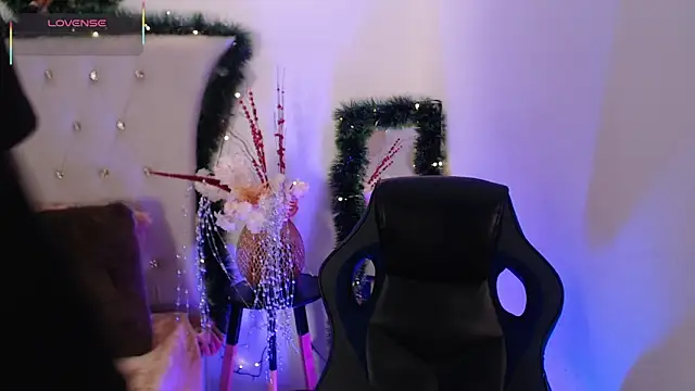 Dulcey  online show from December 20, 2025, 4:08 am