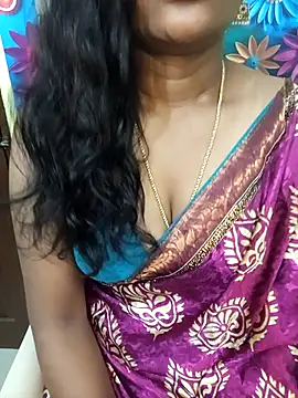 Snapshot of Dharshini_7 chatting on October 22, 2025, 5:34 pm Dharshini 7 online show from October 22, 2025, 5:34 pm