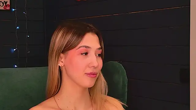 Bella svon online show from March 29, 2026, 8:14 am