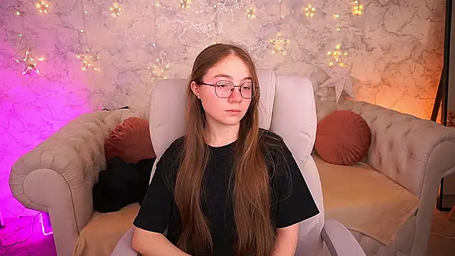 ArrinaWairr online show from February 3, 2026, 9:25 am