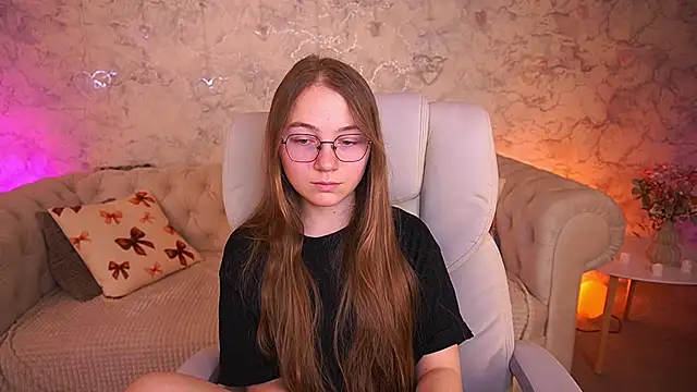 ArrinaWairr online show from March 30, 2026, 6:25 am