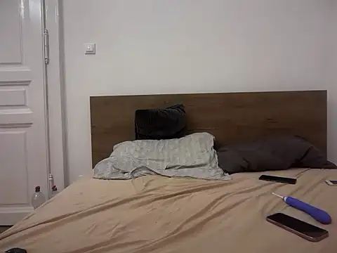 Snapshot of NellyExtraa chatting on February 16, 2026, 10:28 pm NellyExtraa online show from February 16, 2026, 10:28 pm