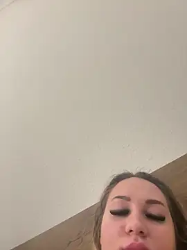 Snapshot of NellyExtraa chatting on March 6, 2026, 10:50 pm NellyExtraa online show from March 6, 2026, 10:50 pm