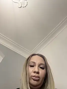 Snapshot of NellyExtraa chatting on April 7, 2026, 6:41 pm NellyExtraa online show from April 7, 2026, 6:41 pm