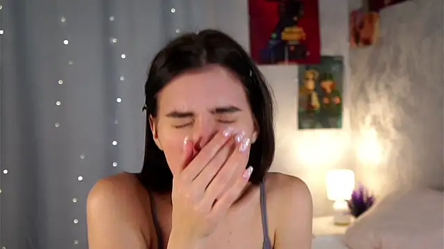 Snapshot of EleneButton chatting on January 8, 2026, 1:08 am EleneButton online show from January 8, 2026, 1:08 am