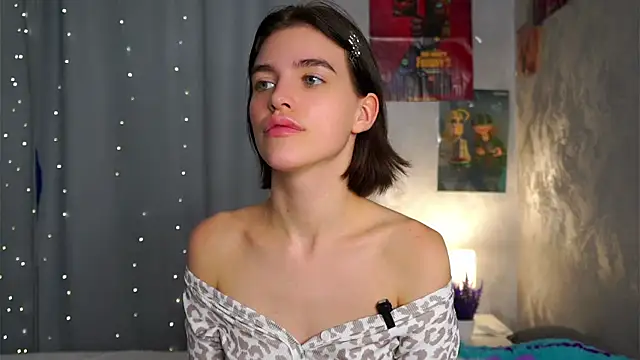 Snapshot of EleneButton chatting on January 18, 2026, 1:42 am EleneButton online show from January 18, 2026, 1:42 am